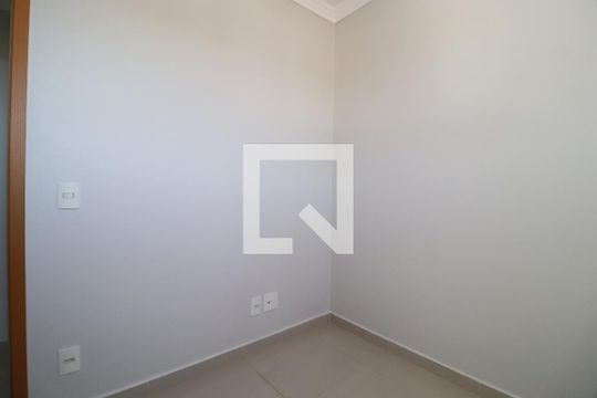 Quarto 1 de apartamento para alugar com 4 quartos, 190m² em Jardim Botânico, Uberlândia