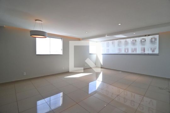 Sala de apartamento para alugar com 4 quartos, 190m² em Jardim Botânico, Uberlândia
