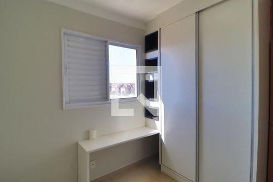 Quarto 1 de apartamento para alugar com 4 quartos, 190m² em Jardim Botânico, Uberlândia