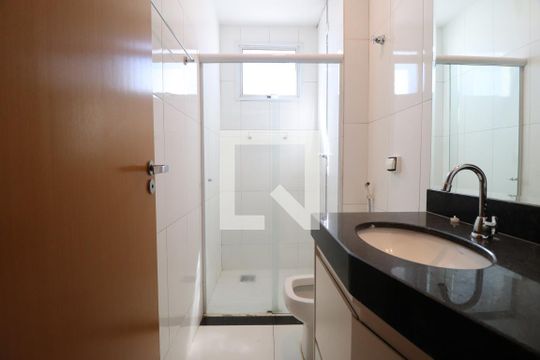 Banheiro Social 1 de apartamento para alugar com 4 quartos, 190m² em Jardim Botânico, Uberlândia