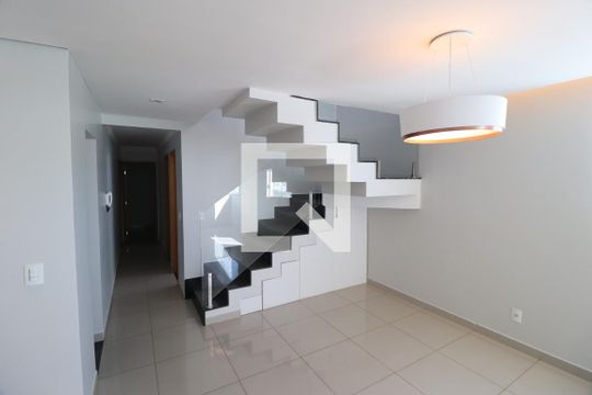 Sala de apartamento para alugar com 4 quartos, 190m² em Jardim Botânico, Uberlândia