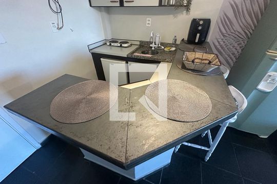 Cozinha de apartamento para alugar com 1 quarto, 47m² em Itararé, São Vicente
