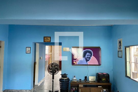 Sala de casa à venda com 3 quartos, 300m² em I.a.p.i., Osasco
