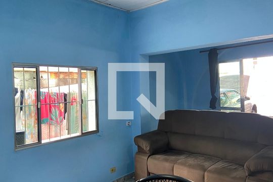 Sala de casa à venda com 3 quartos, 300m² em I.a.p.i., Osasco