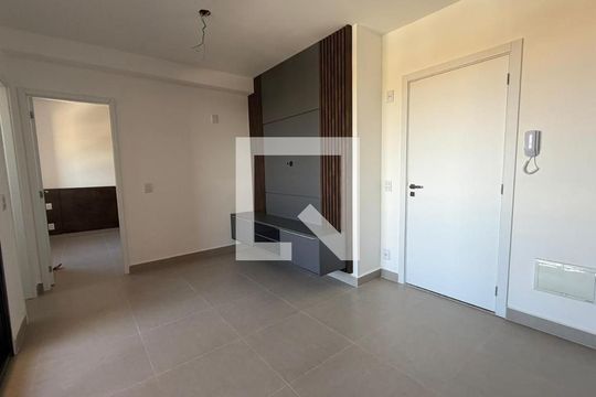 Sala/Cozinha de apartamento para alugar com 1 quarto, 44m² em Granja Marileusa, Uberlândia