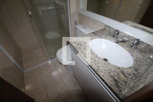 Banheiro de apartamento para alugar com 2 quartos, 78m² em Parque Residencial Aquarius, São José dos Campos