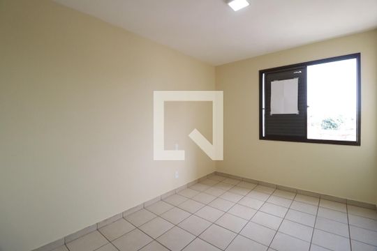 Quarto 1  de apartamento para alugar com 3 quartos, 110m² em Centro, Uberlândia