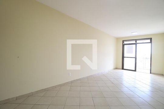 Sala de apartamento para alugar com 3 quartos, 110m² em Centro, Uberlândia