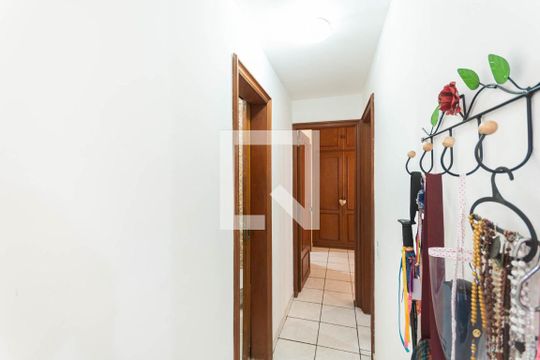 Corredor de apartamento para alugar com 2 quartos, 72m² em Vila Isabel, Rio de Janeiro