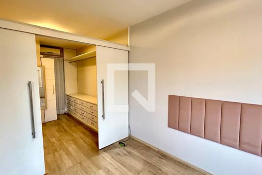 Quarto Suíte de casa de condomínio à venda com 2 quartos, 120m² em Parque Renato Maia, Guarulhos