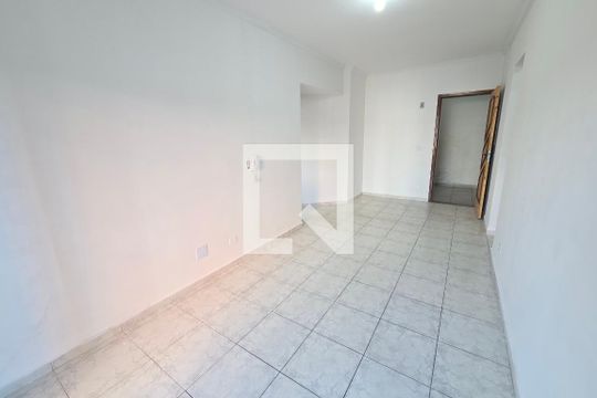Sala de apartamento para alugar com 1 quarto, 75m² em Vila Tupi, Praia Grande