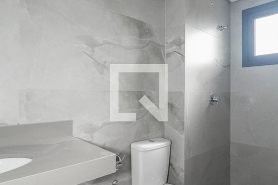 Banheiro da Suíte de apartamento à venda com 3 quartos, 109m² em Petrópolis, Porto Alegre