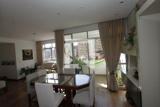 Sala de apartamento à venda com 3 quartos, 107m² em Coracao de Jesus, Belo Horizonte