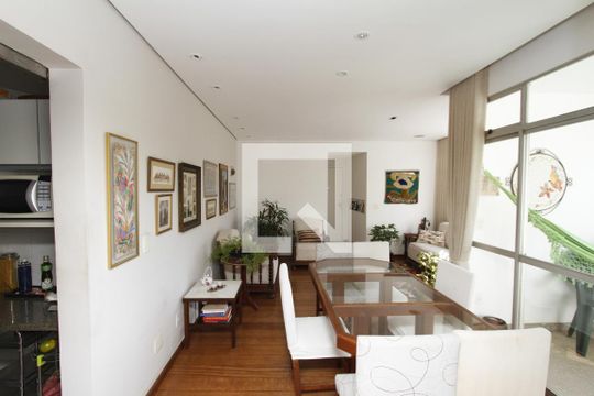 Sala de apartamento à venda com 3 quartos, 107m² em Coracao de Jesus, Belo Horizonte