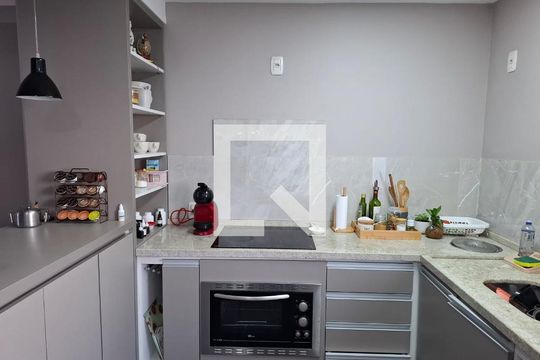 Cozinha de casa de condomínio à venda com 2 quartos, 117m² em Parque Santa Fé, Porto Alegre