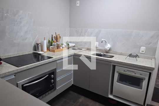 Cozinha de casa de condomínio à venda com 2 quartos, 117m² em Parque Santa Fé, Porto Alegre