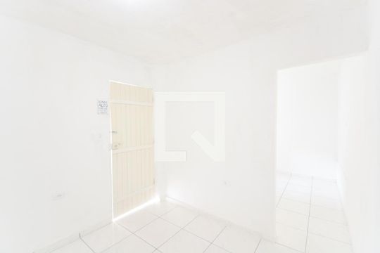 Casa para alugar com 1 quarto, 25m² em Jardim dos Pimentas, Guarulhos