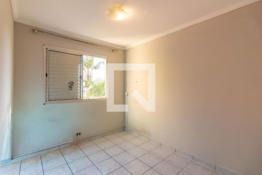 Quarto 2 de apartamento para alugar com 2 quartos, 45m² em Ayrosa, Osasco