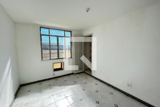 Quarto 1 de casa de condomínio para alugar com 2 quartos, 70m² em Anchieta, Nilópolis