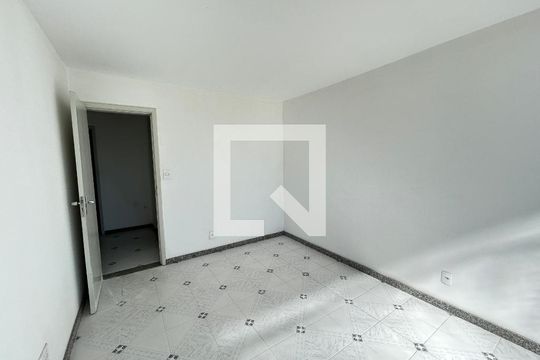 Quarto 1 de casa de condomínio para alugar com 2 quartos, 70m² em Anchieta, Nilópolis