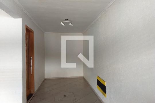Corredor de casa à venda com 5 quartos, 360m² em Jardim Brasil (Zona Norte), São Paulo