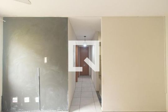Sala de apartamento à venda com 2 quartos, 48m² em Campo Grande, Rio de Janeiro