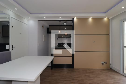 Sala de apartamento à venda com 1 quarto, 38m² em Santa Terezinha, Santo André