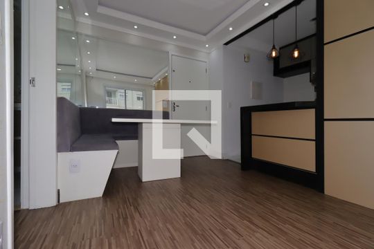 Sala de apartamento à venda com 1 quarto, 38m² em Santa Terezinha, Santo André