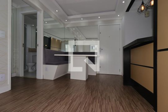 Sala de apartamento à venda com 1 quarto, 38m² em Santa Terezinha, Santo André