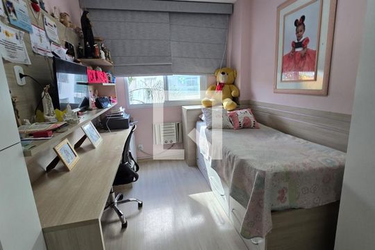 Quarto de apartamento à venda com 2 quartos, 76m² em Campo Grande, Rio de Janeiro