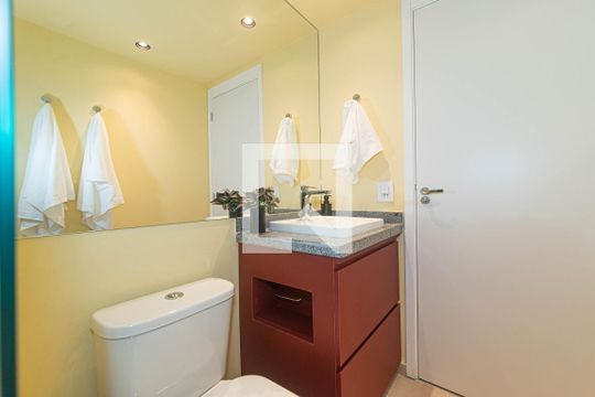 Banheiro de apartamento à venda com 1 quarto, 34m² em Vila Congonhas, São Paulo