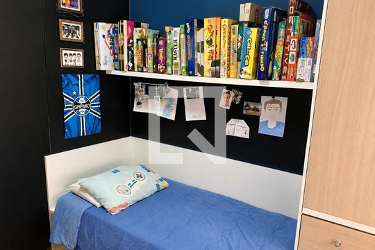Quarto 3 de apartamento para alugar com 3 quartos, 75m² em Partenon, Porto Alegre
