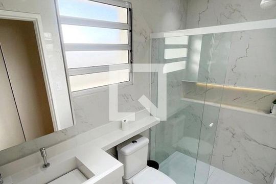 Banheiro de casa à venda com 3 quartos, 195m² em Rochdale, Osasco