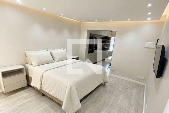 Quarto de casa à venda com 3 quartos, 195m² em Rochdale, Osasco