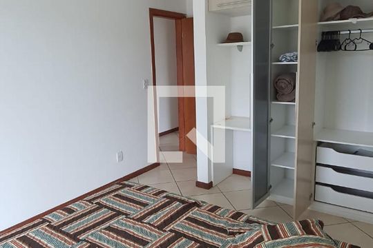 Quarto de apartamento para alugar com 3 quartos, 162m² em Vila Nova, Cabo Frio