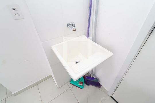 Sala/Cozinha de apartamento para alugar com 2 quartos, 36m² em Jardim Soares, São Paulo