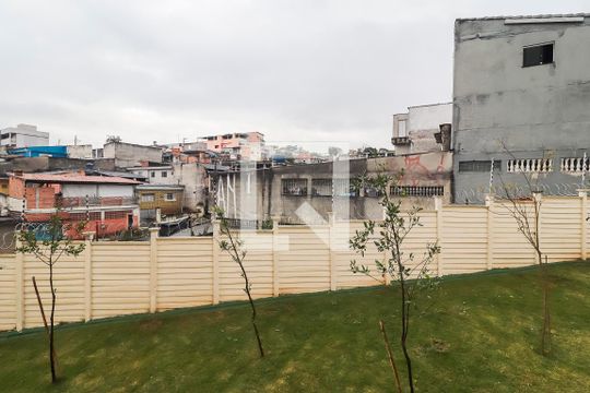 Vista da Sala/Cozinha de apartamento para alugar com 2 quartos, 36m² em Jardim Soares, São Paulo