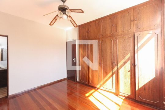 Apartamento para alugar com 3 quartos, 145m² em Barreiro, Belo Horizonte