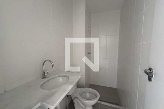 Banheiro Social de apartamento para alugar com 3 quartos, 74m² em Jardim Atlantico, Goiânia