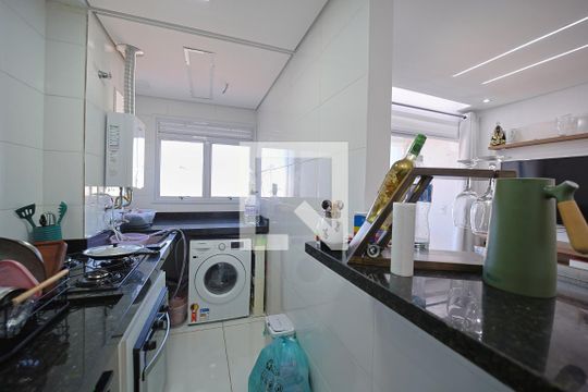 Cozinha e Área de Serviço de apartamento à venda com 2 quartos, 51m² em Vila Sao Francisco, São Paulo