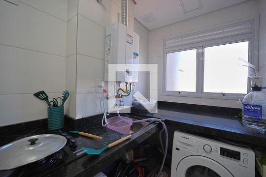 Cozinha e Área de Serviço de apartamento à venda com 2 quartos, 51m² em Vila Sao Francisco, São Paulo
