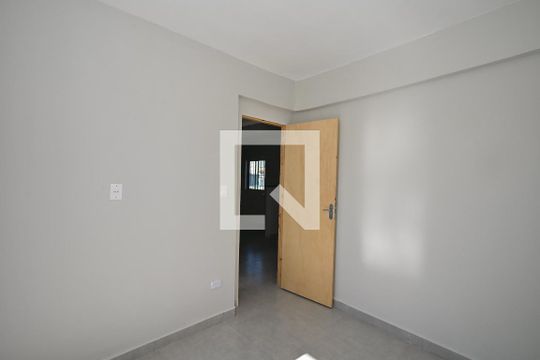 Quarto 2 de casa para alugar com 2 quartos, 50m² em Jardim Eledy, São Paulo