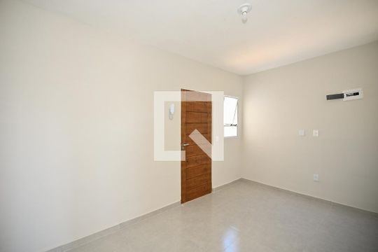Sala de casa para alugar com 2 quartos, 50m² em Jardim Eledy, São Paulo