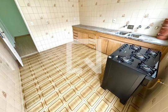 Cozinha de casa para alugar com 3 quartos, 198m² em Alípio de Melo, Belo Horizonte