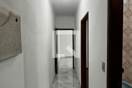 Corredor de casa para alugar com 2 quartos, 120m² em Vila João Ramalho, Santo André