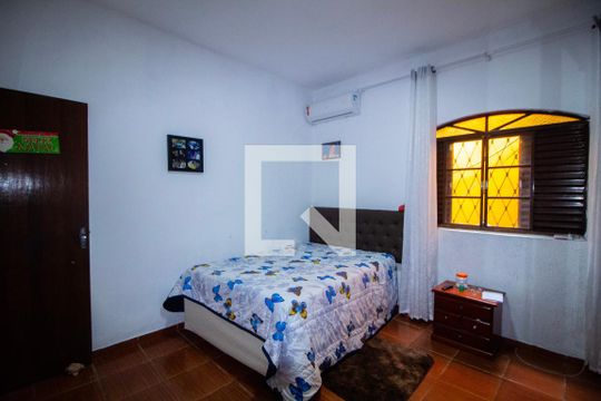 Quarto 01 - Suite de casa para alugar com 3 quartos, 120m² em Havaí, Belo Horizonte