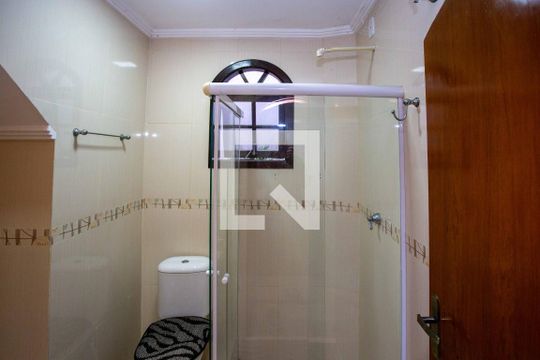 Banheiro Social de casa à venda com 4 quartos, 130m² em Casa Grande, Diadema