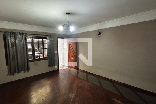 Sala de casa para alugar com 2 quartos, 158m² em Vila Vilma, Santo André