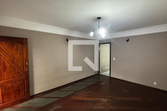 Sala de casa para alugar com 2 quartos, 158m² em Vila Vilma, Santo André