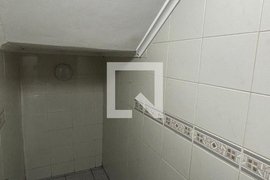 Lavabo de casa para alugar com 2 quartos, 158m² em Vila Vilma, Santo André